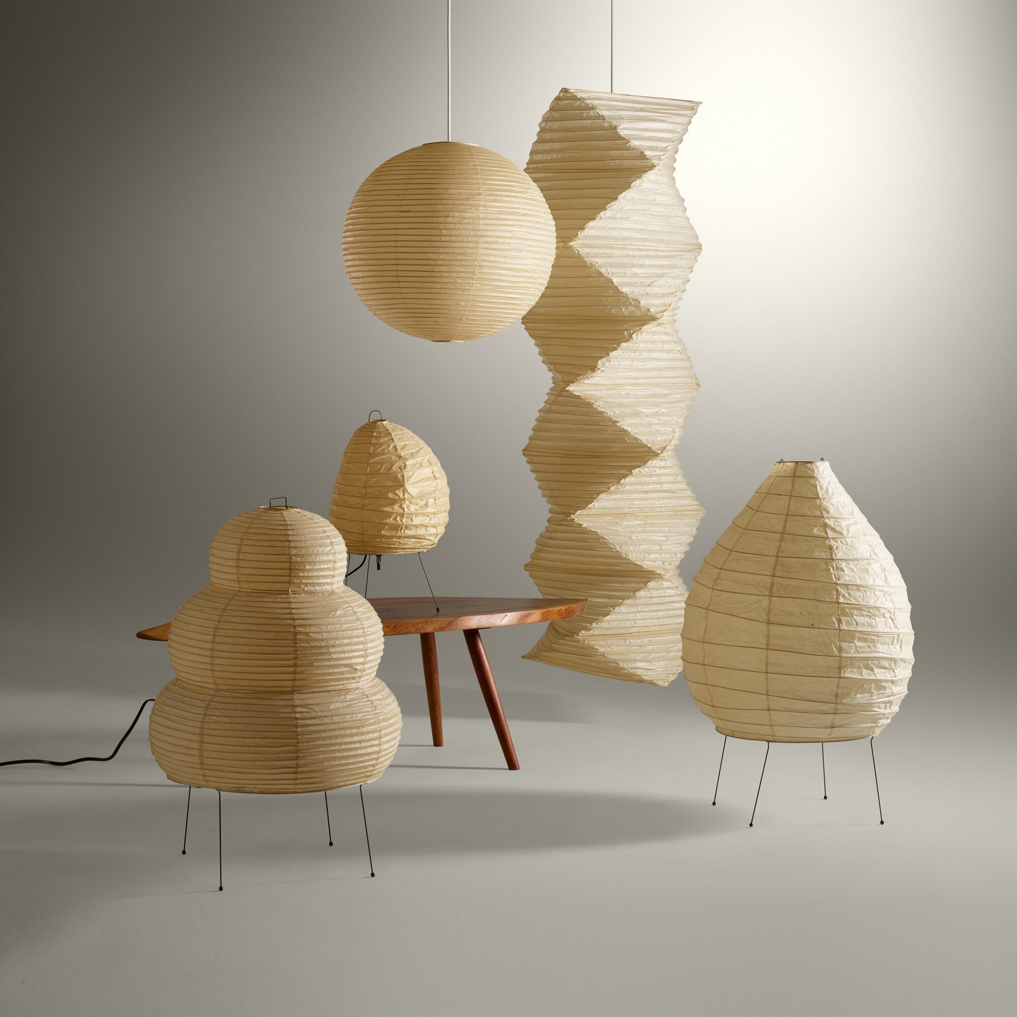 Akari light sculpture by isamu best sale noguchi