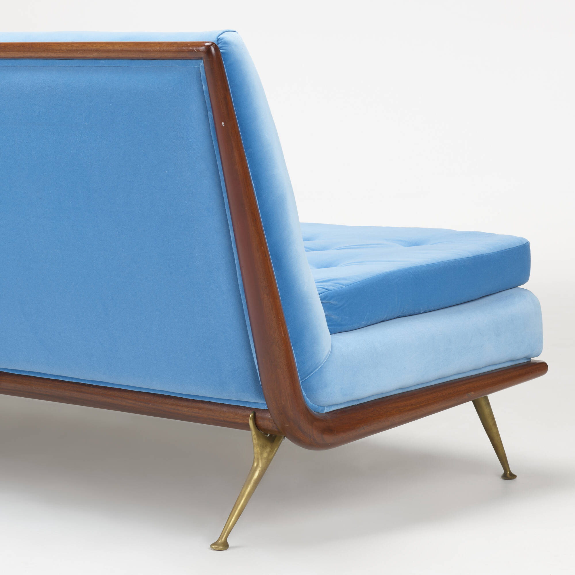 148: T.H. ROBSJOHN-GIBBINGS, Sofa, model 1727 < Essential 148: T.H. ROBSJOHN-GIBBINGS, Sofa, model 1727 < Essential
