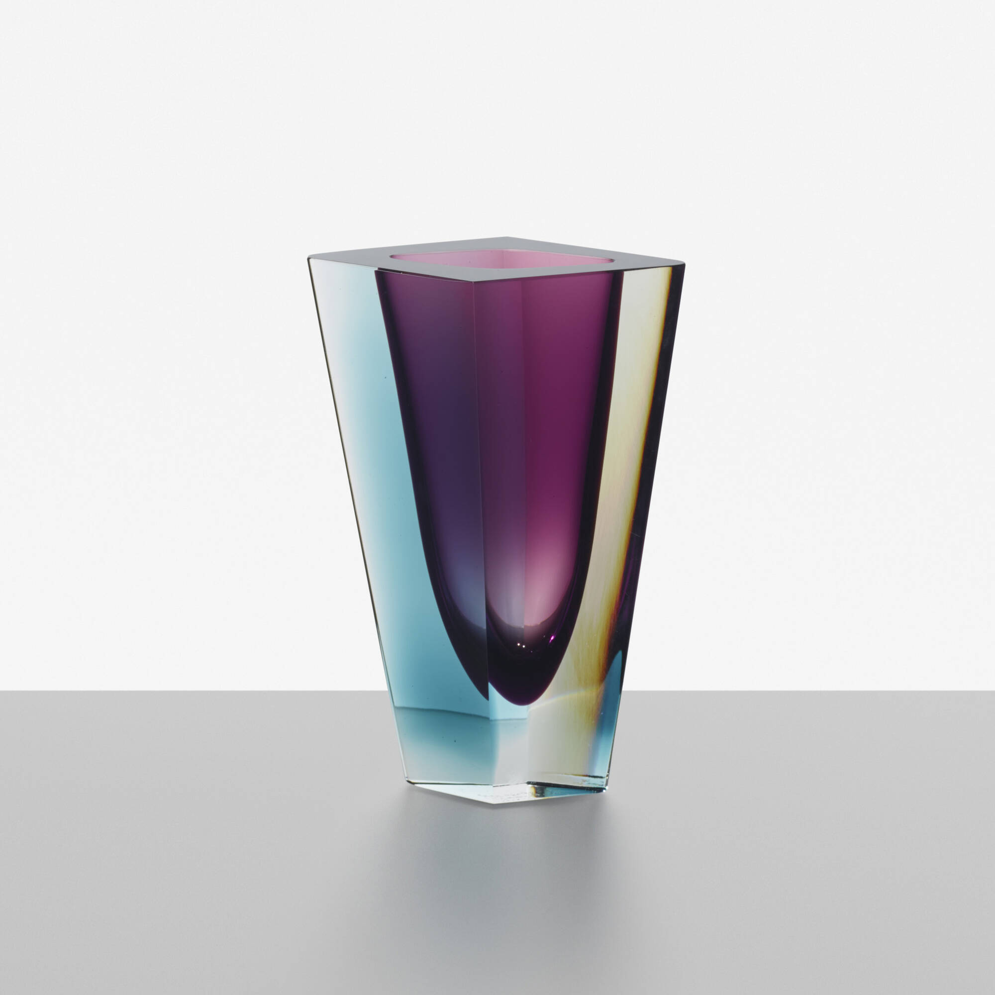 kaste støv i øjnene rør tabe 196: KAJ FRANCK, Prisma vase < Scandinavian Design, 18 May 2017 < Auctions  | Wright: Auctions of Art and Design