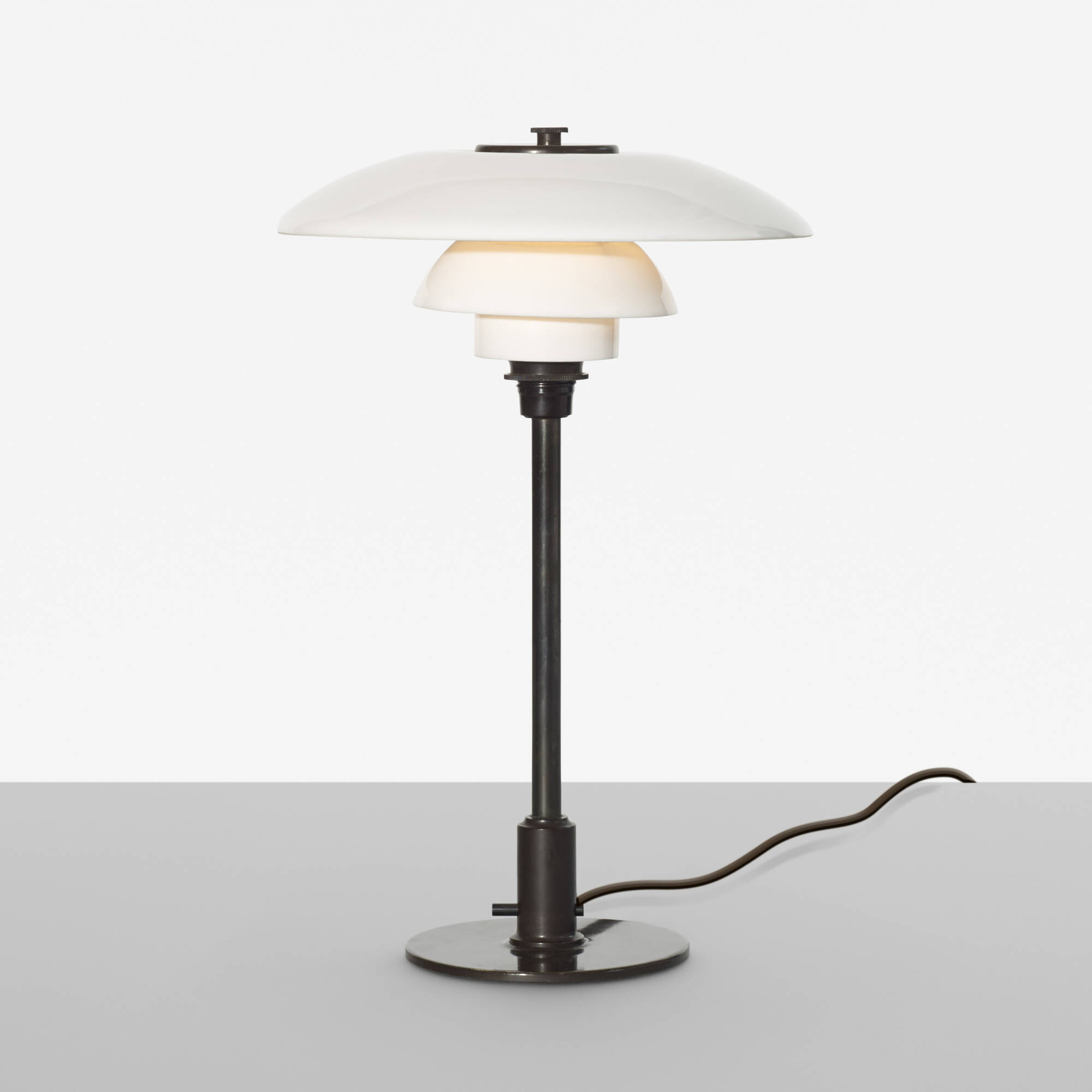 365 Poul Henningsen Ph 3 2 Table Lamp Scandinavian Design 8 May 14 Auctions Wright Auctions Of Art And Design