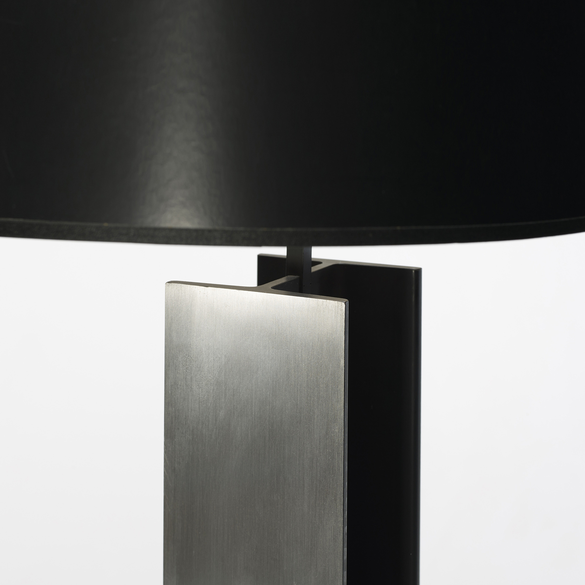 personaje tugurio A menudo hablado 406: GEORGE KOVACS, I-beam table lamp < Mass Modern: Day 2, 11 July 2015 <  Auctions | Wright: Auctions of Art and Design