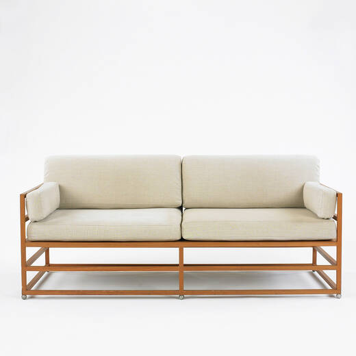 289: Hugh Newell Jacobsen / Linear sofa from Windsor I ...
